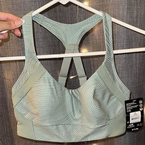 NWT AVIA SPORTS BRA